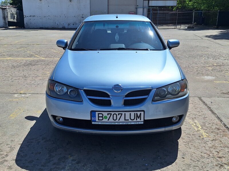 Nissan Almera
